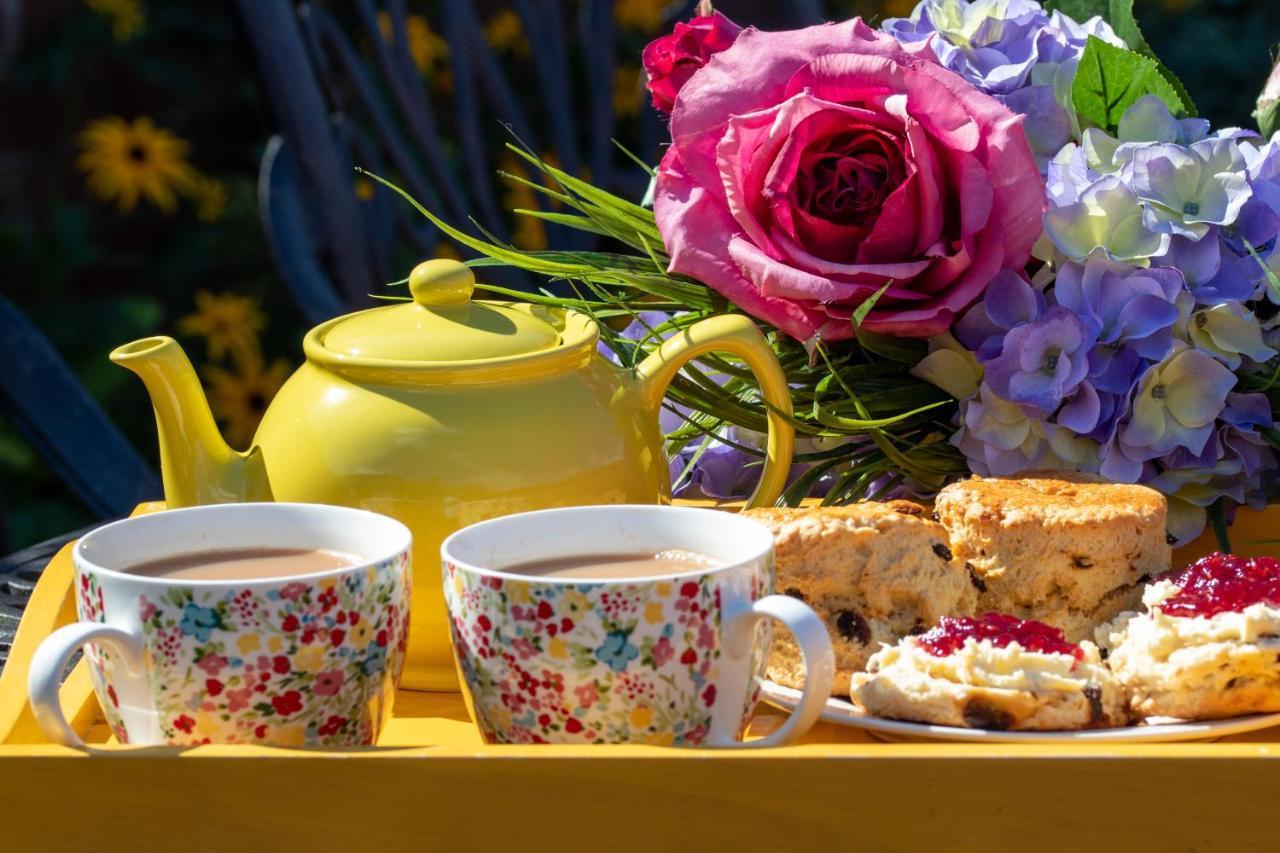 Stylish Town Centre House With Garden And Parking Opposite Villa Bury St. Edmunds Ngoại thất bức ảnh