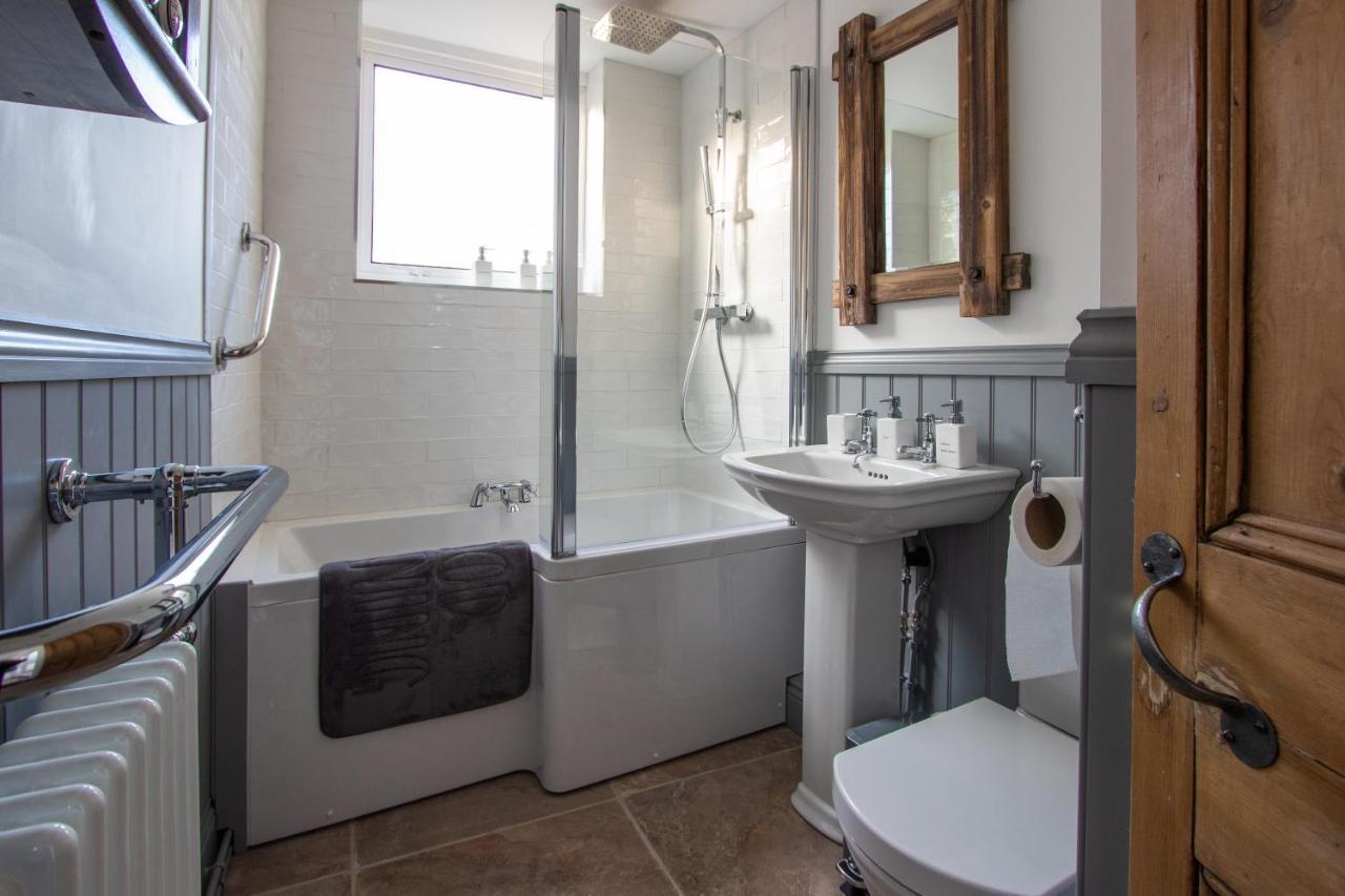 Stylish Town Centre House With Garden And Parking Opposite Villa Bury St. Edmunds Ngoại thất bức ảnh